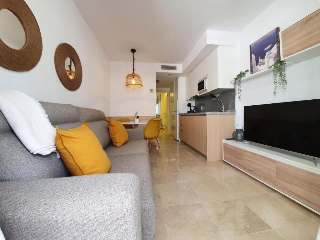 Apartamento Con Parking Con Piscina Junto A La Playa Benalmádena Eksteriør billede