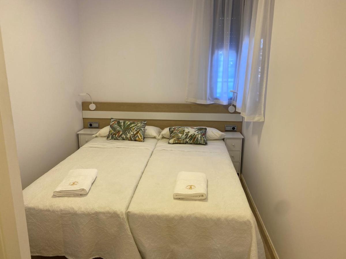 Apartamento Con Parking Con Piscina Junto A La Playa Benalmádena Eksteriør billede